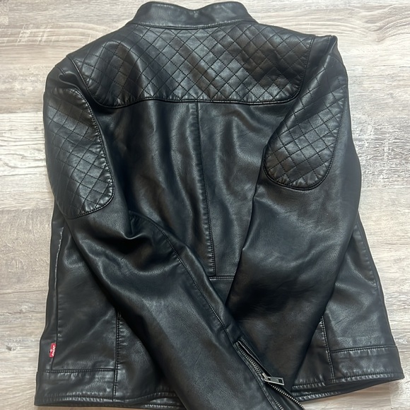 Women’s Levi Strauss Black Faux Leather Jacket Size Medium - Picture 6 of 9
